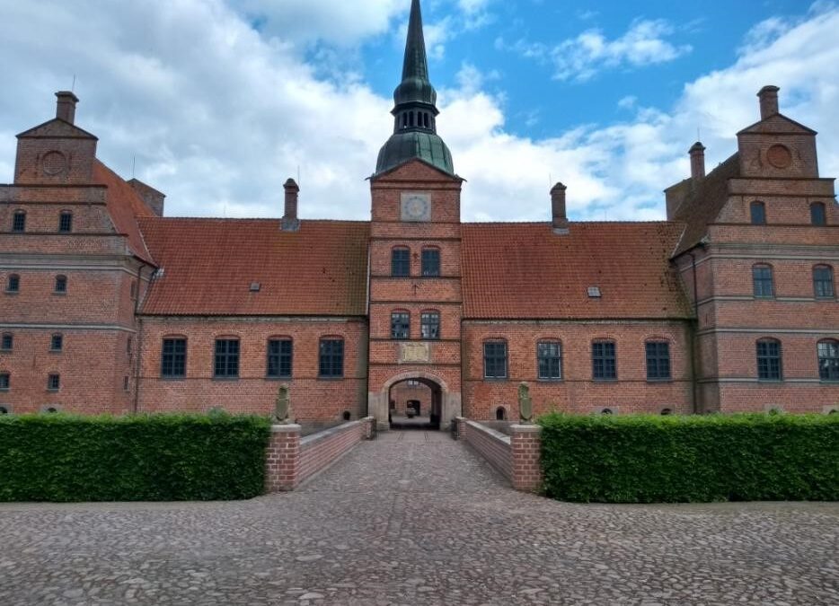 Bestyrelsen takker for en god familiedag på Rosenholm Slot